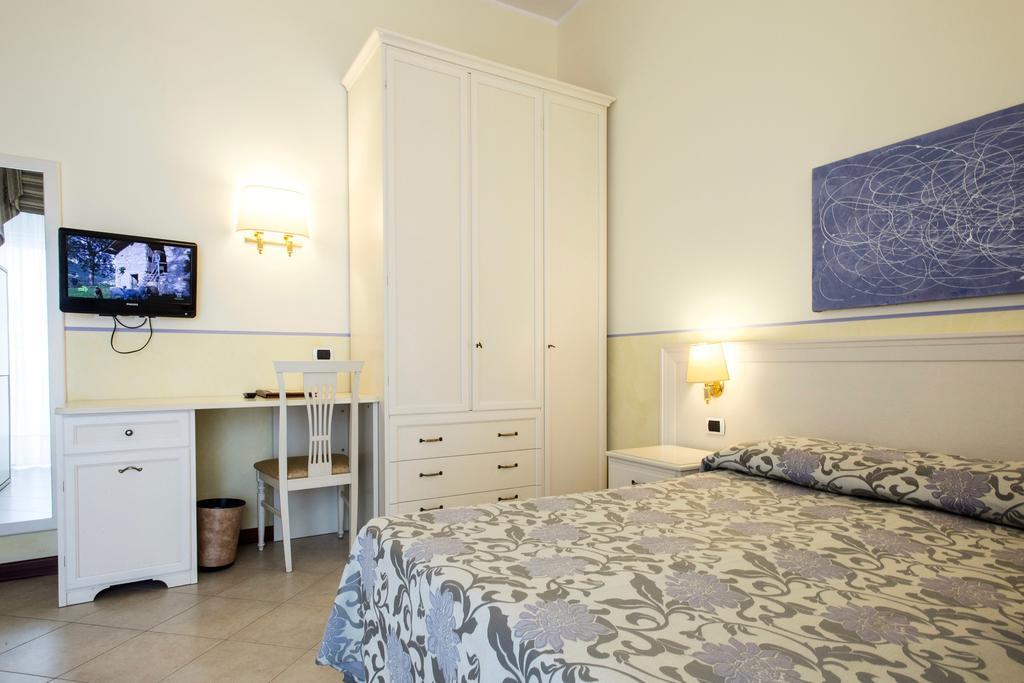 Hotel Baia Bianca Ντιάνο Μαρίνα Εξωτερικό φωτογραφία